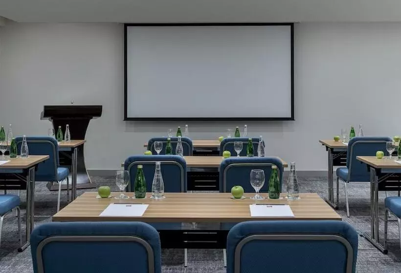 Adagio Aparthotel Jeddah Malik Road