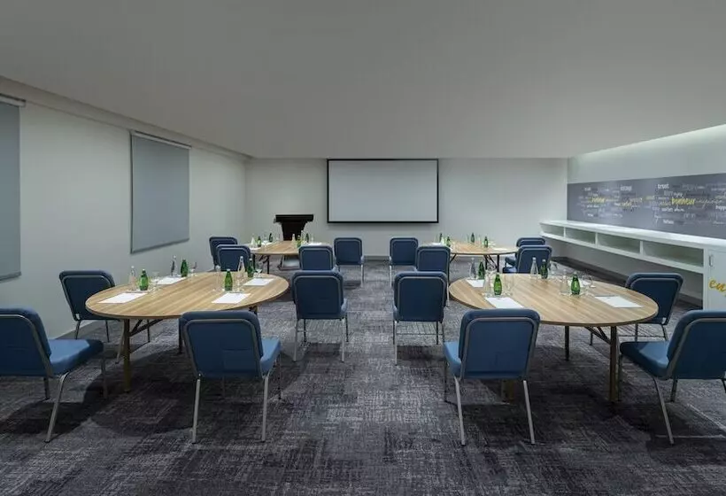 Adagio Aparthotel Jeddah Malik Road