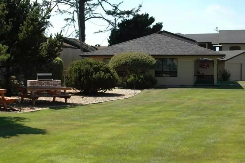 Hotelli Gold Beach Inn