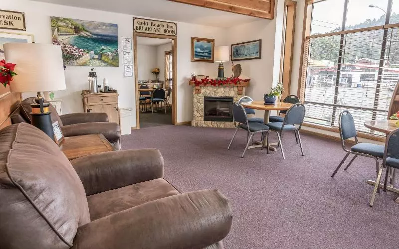 Hotelli Gold Beach Inn