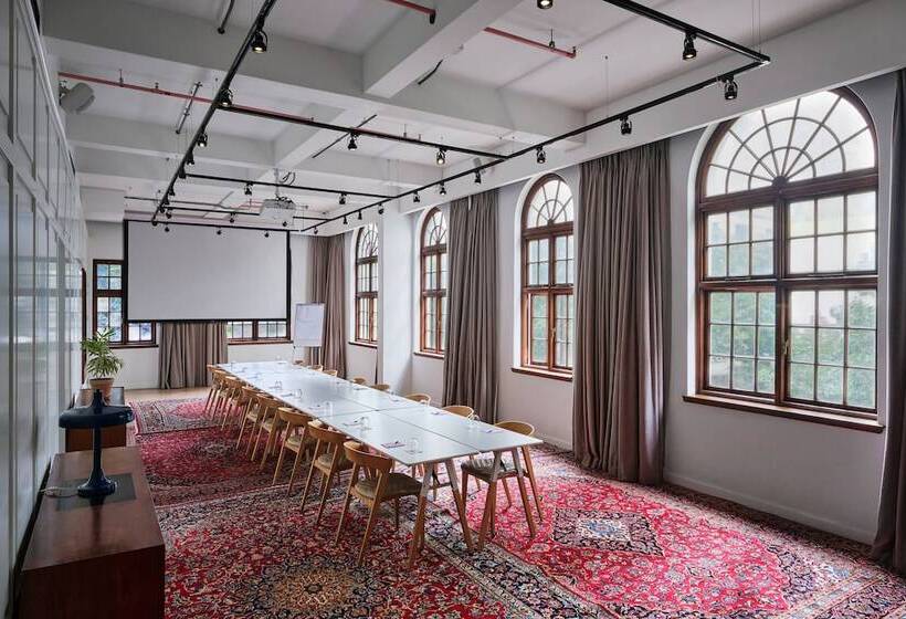 Gorgeous George By Design Hotels ™