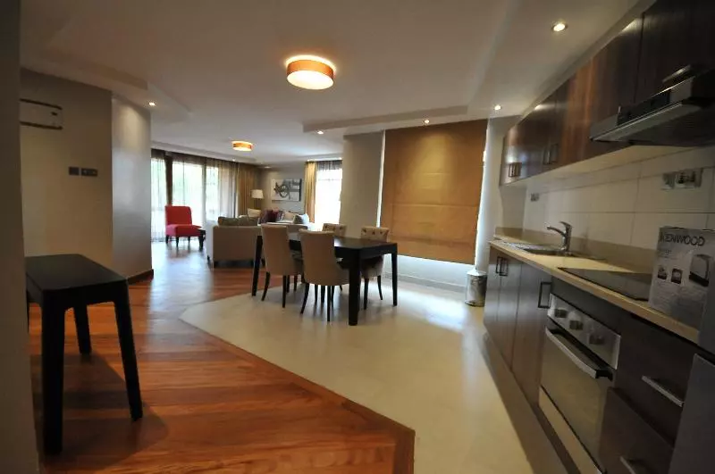هتل Longonot Place Serviced Apartment