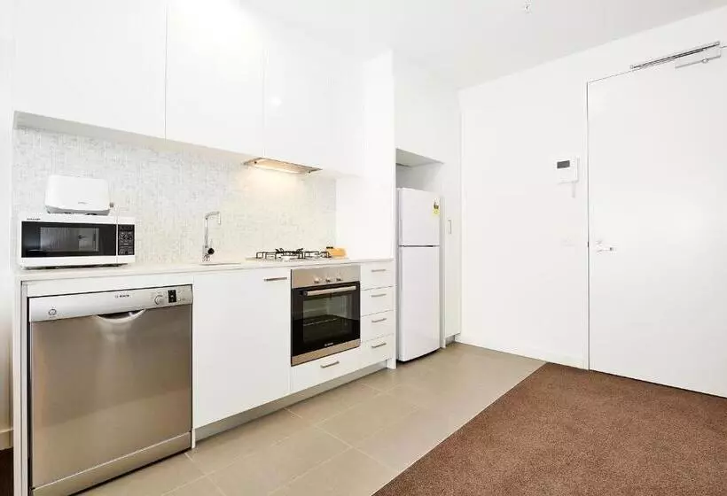 Melbourne Knox Central Apartment Hotel Official