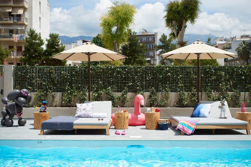 호텔 Moxy Patra Marina