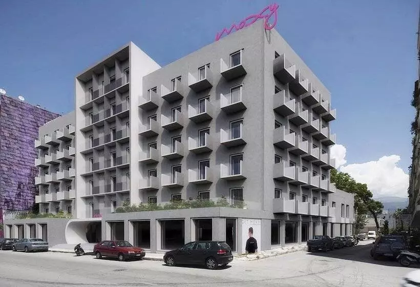 ホテル Moxy Patra Marina