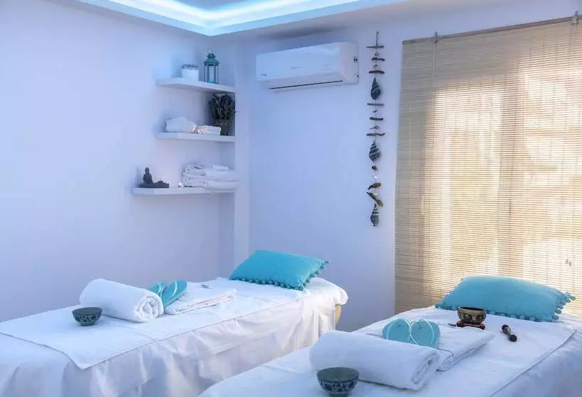 Hotel Naiades Marina