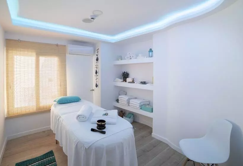 Hotel Naiades Marina