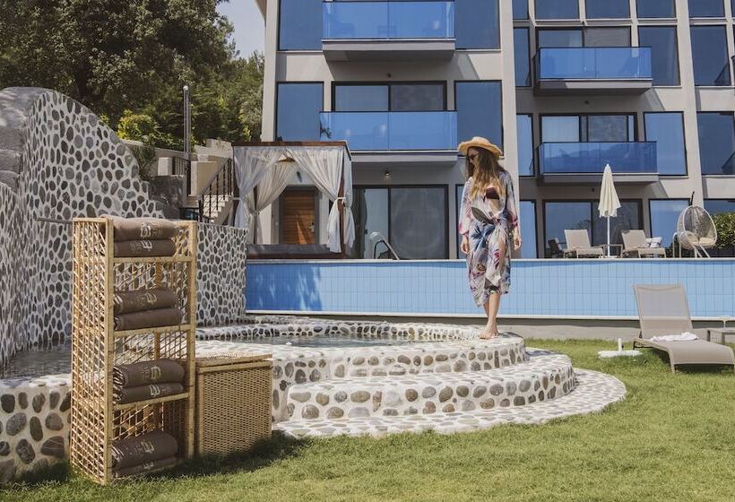 Orka Cove Hotel Penthouse & Suites - Adults Only