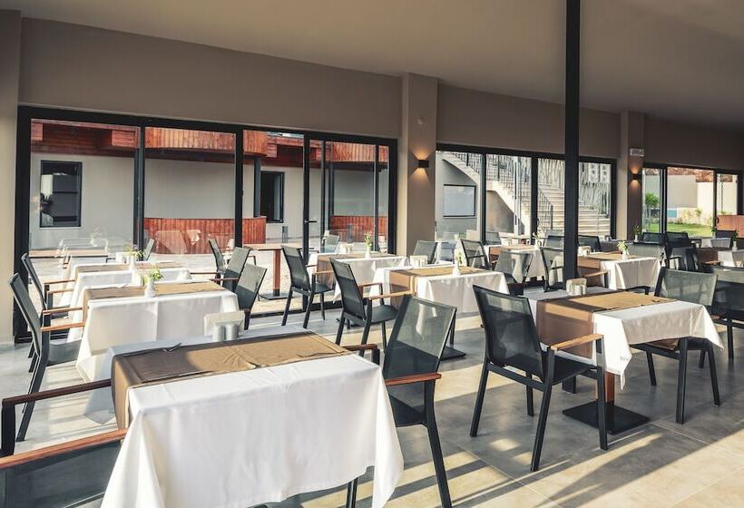 Orka Cove Hotel Penthouse & Suites - Adults Only