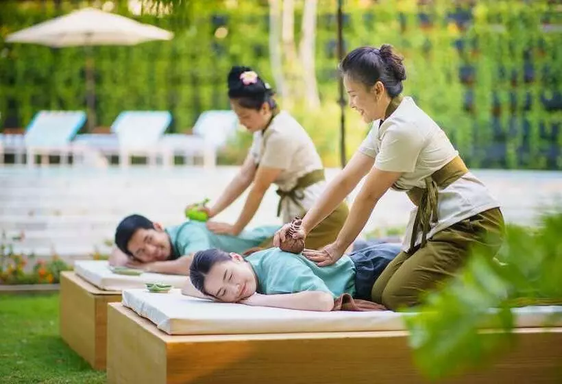 هتل Parc Borough City Resort  Sha Extra Plus