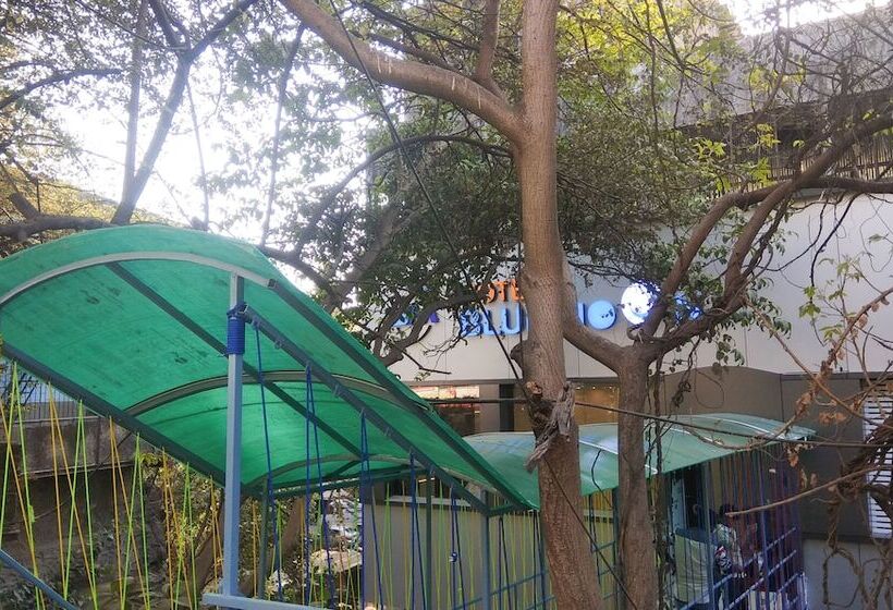 בית מלון כפרי Treebo Blue Moon Powai