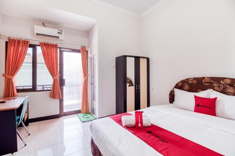 فندق Zen Rooms Depok Sleman Syariah