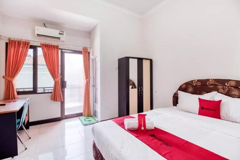 Hotelli Zen Rooms Depok Sleman Syariah