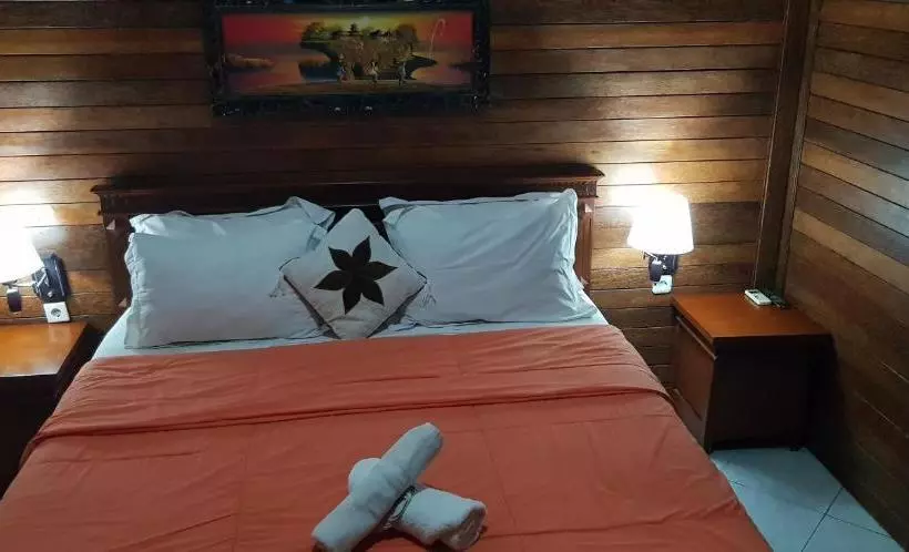 پانسیون Arya Inn Enny Salon And Spa