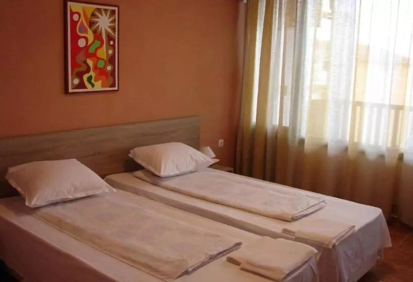 پانسیون Guest House Starata Kushta