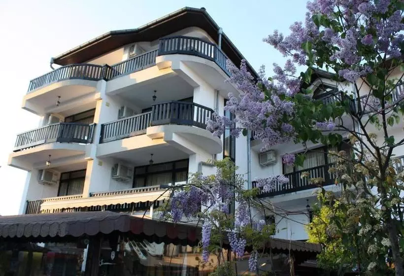 پانسیون Guest House Starata Kushta