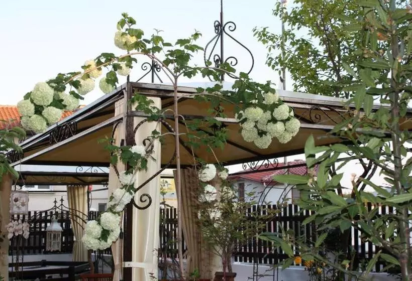 پانسیون Guest House Starata Kushta