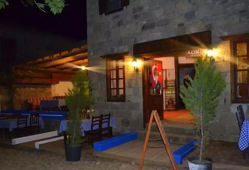 Majatalo Zeushan Kucuk Otel