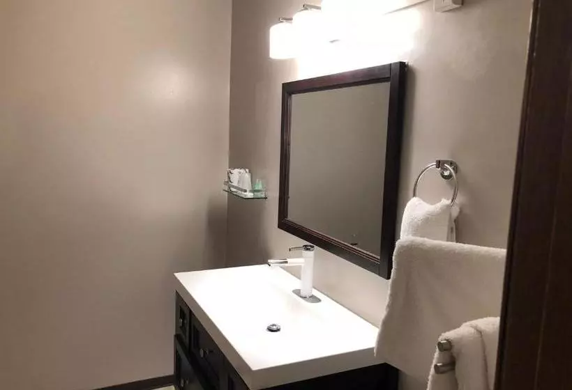 Voyageur Motel