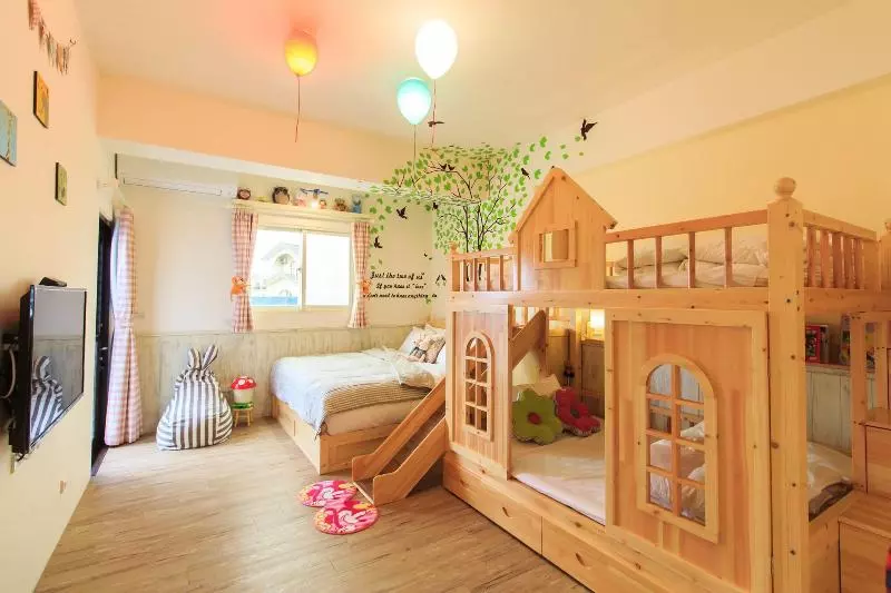 تختخواب و صبحانه Classic Home