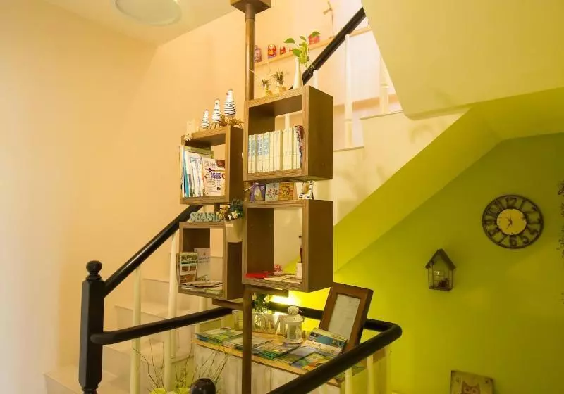 تختخواب و صبحانه Classic Home