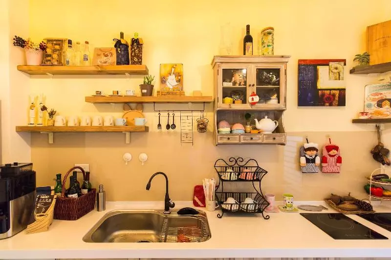 تختخواب و صبحانه Classic Home