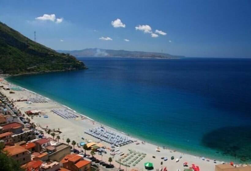 Green Park Hotel & Residence