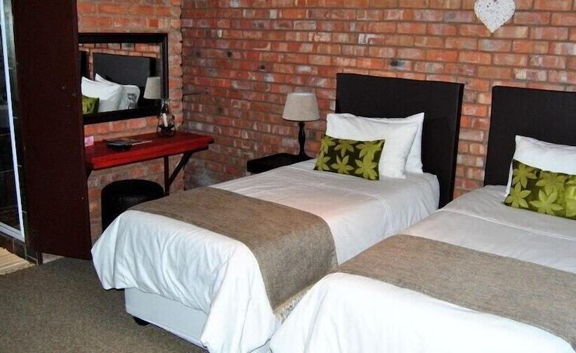 פונדק Roydon Private Game Reserve