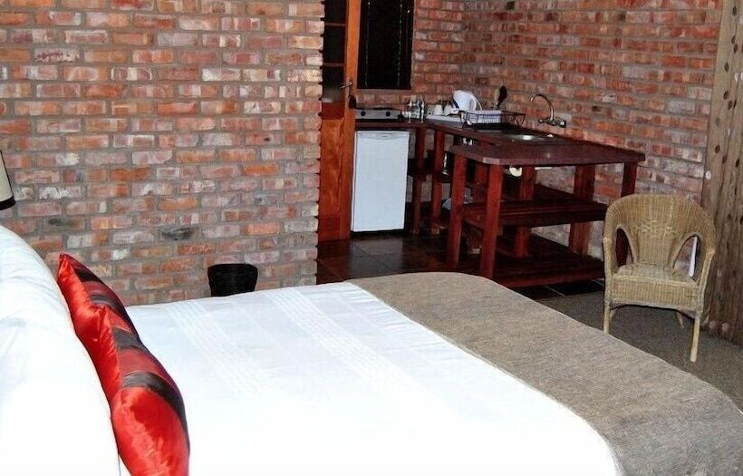 פונדק Roydon Private Game Reserve