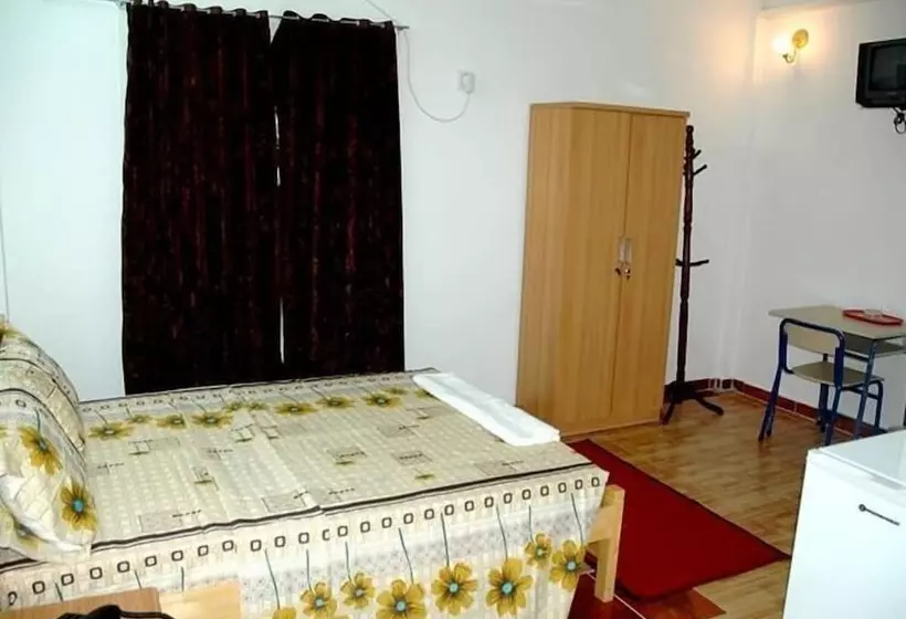 هتل Auberge Le Héron