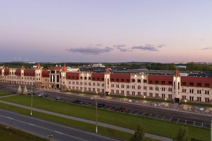 ホテル Fort Kolesnik