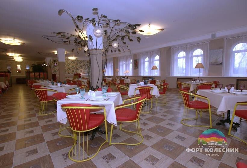 Отель Fort Kolesnik