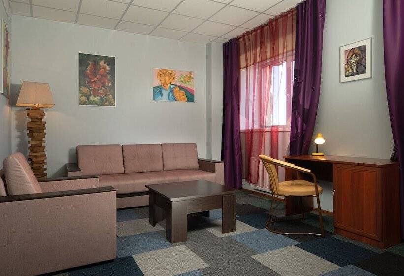 Отель Fort Kolesnik