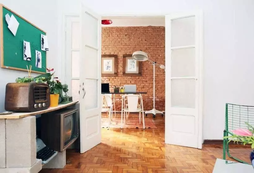 Hotelli Hostel House 2741