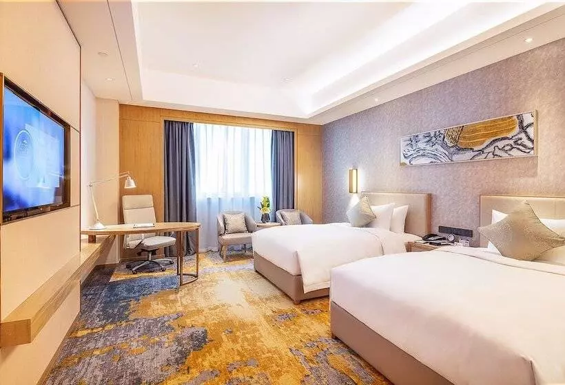 Hotelli Howard Johnson New District Plaza Ziyang