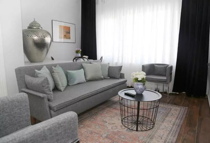 ホテル Huma Suites