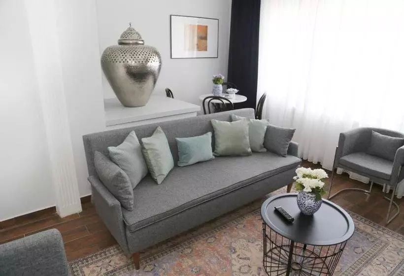 ホテル Huma Suites