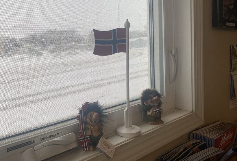 هتل Norway Inn