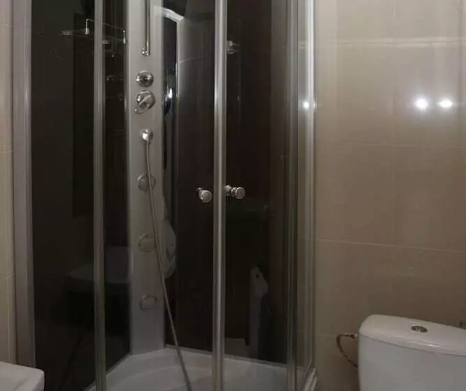 Hotelli Pałac Dąbrowa