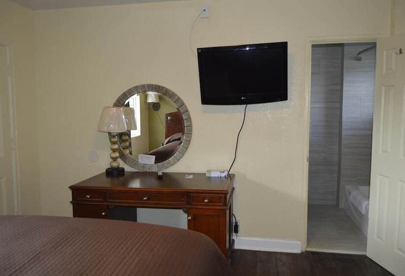 فندق Regency Inn