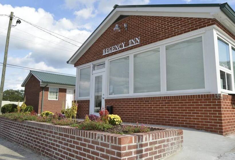 فندق Regency Inn