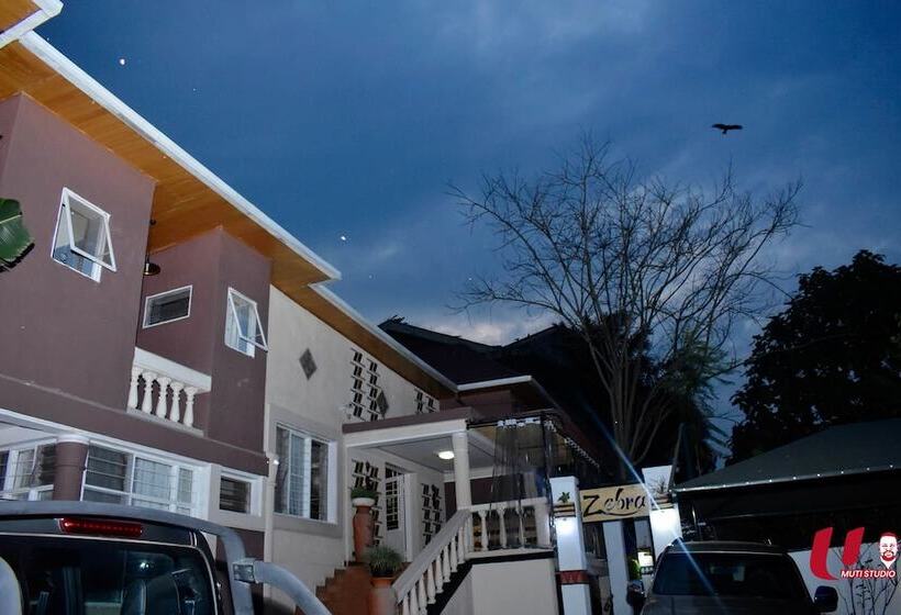 هتل Zebra Boutique