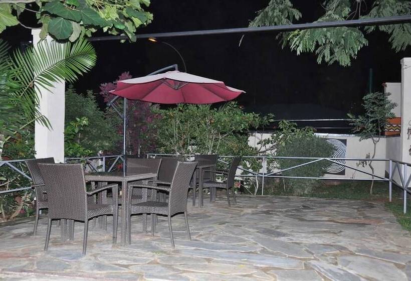 هتل Zebra Boutique