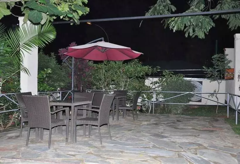 هتل Zebra Boutique