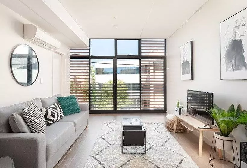 Stunning Designer Newtown Pad H394