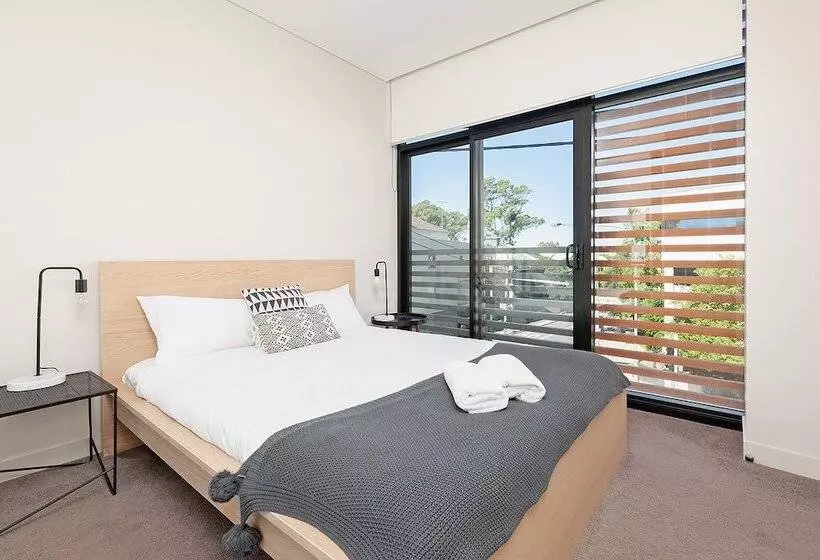 Stunning Designer Newtown Pad H394