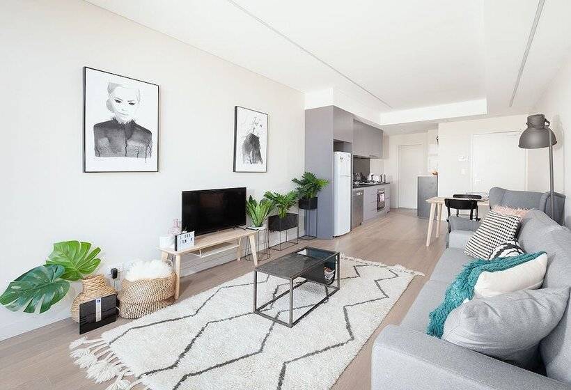 Stunning Designer Newtown Pad H394