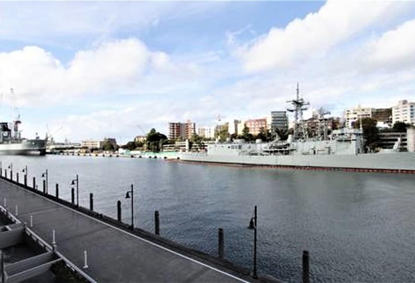 Waterfront Apt. On Sydney Harbour H390