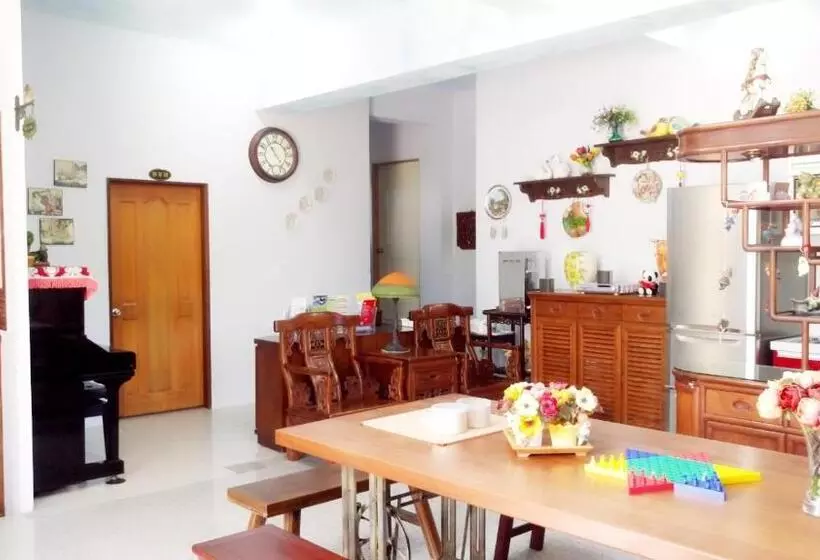 Yi Jing B&b