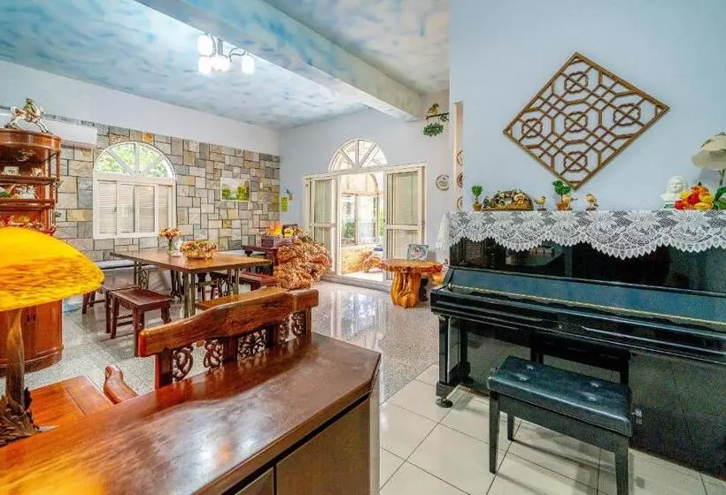 Yi Jing B&b